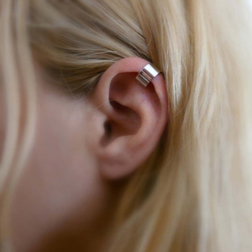 Khuyên Tai Nữ Trang Dáng Tròn Tạo Hình Độc Đáo