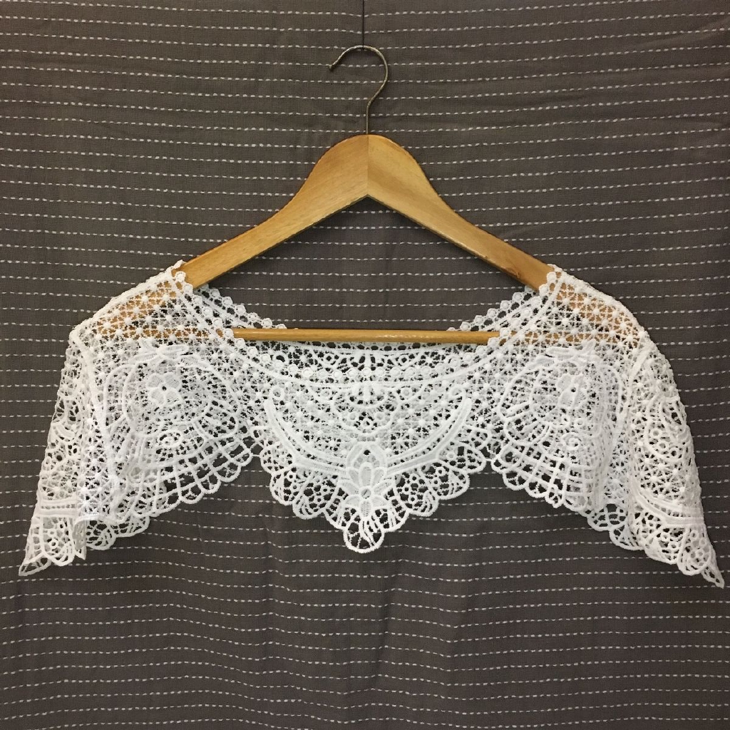 Áo khoác lụa dệt kim dáng ngắn chống nắng thiết kế khoét lỗ thời trang cho nữ | BigBuy360 - bigbuy360.vn