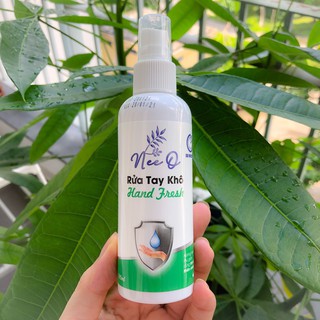 Xịt rửa tay khô tinh dầu kháng khuẩn NeeO Hand Fresh 100ml
