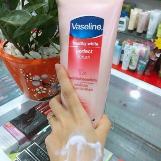 Kem dưỡng trắng da vaseline thái lan