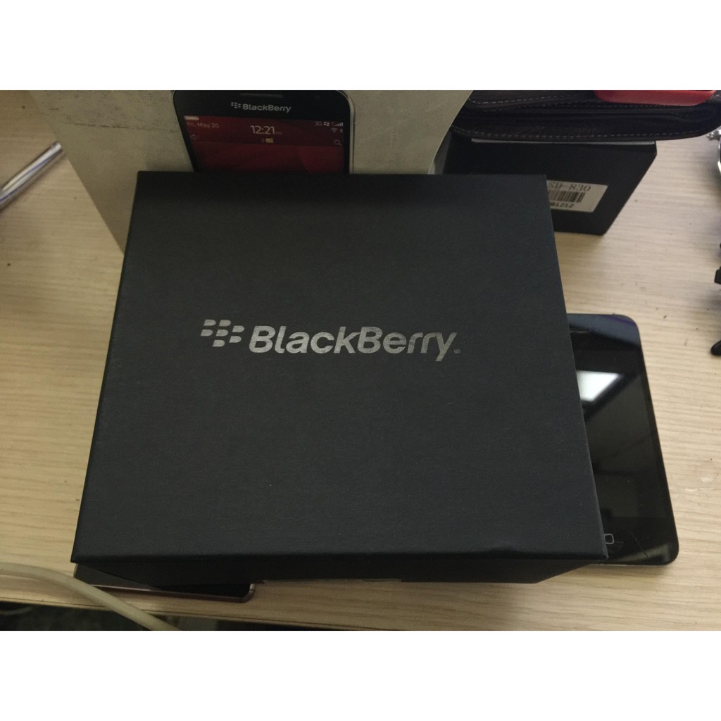 BlackBerry 9930 Verizon Brandnew Fullbox Mới 100%
