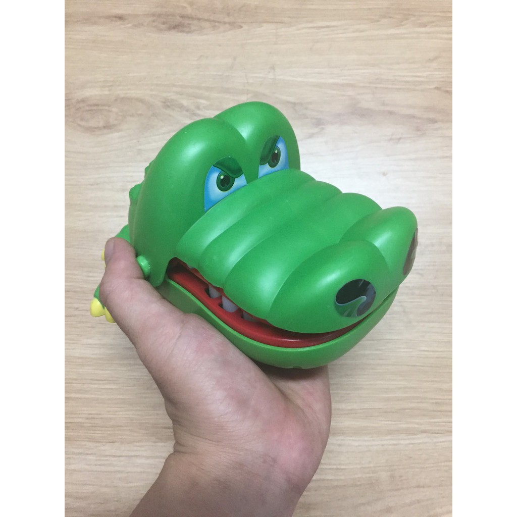 Đồ Chơi Khám Răng Cá Sấu Cắn Tay Thử Thách Lòng Dũng Cảm Cho Bé