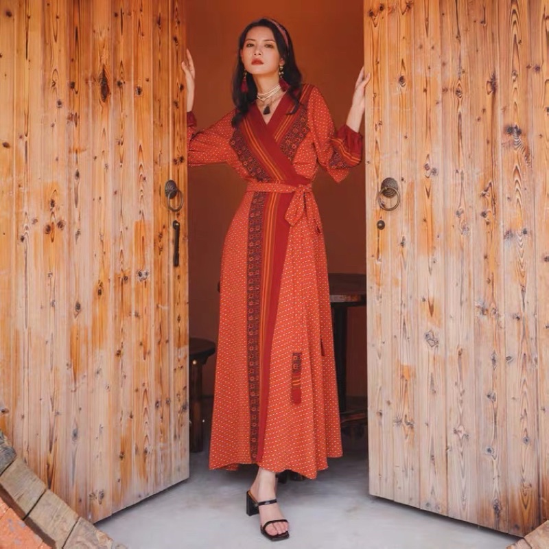 Váy boho chấm bi màu cam