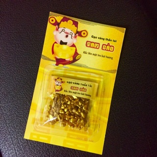 GẠO VÀNG THẦN TÀI bỏ vào hũ, bát nước trên bàn thờ thần tài