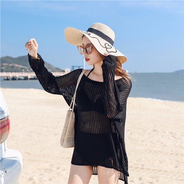 Áo lưới đi biển trễ vai form oversize sành điệu