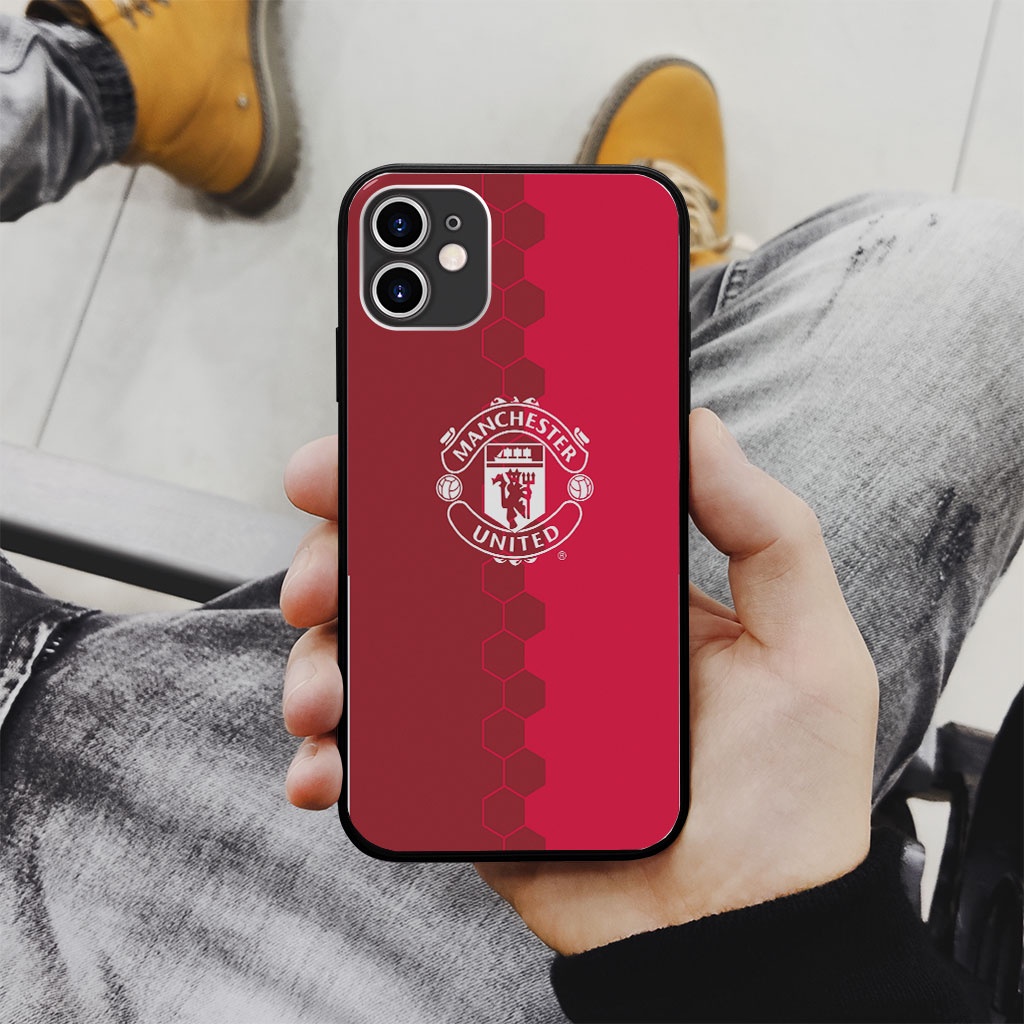 Ốp lưng logo Manchester United nền đỏ tổ ong cho Iphone 5 6 7 8 Plus 11 12 Pro Max X Xr MAN20210031