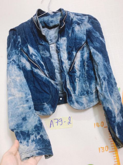 Áo khoác jean size M - vải êm mịn. A79