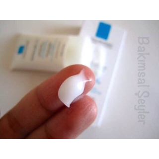Kem dưỡng ẩm La Roche Posay Effaclar Mat