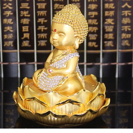 ⚡VIDEO THẬT⚡ Tượng Phật Thích Ca Đính Đá Để Ô Tô