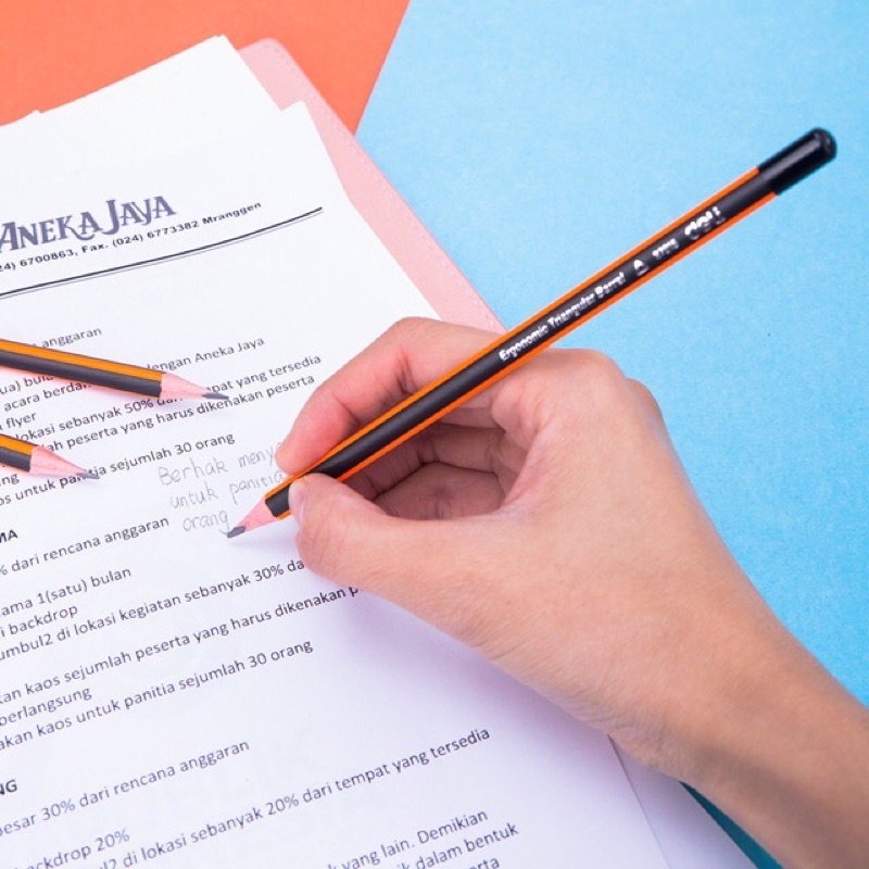 1 cây bút chì gỗ 2B Deli 37015