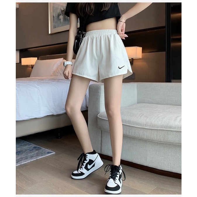 Quần đùi nữ 🦋 short chất đẹp loại 1 mix kèm áo 2 dây áo thun croptop cực xinh