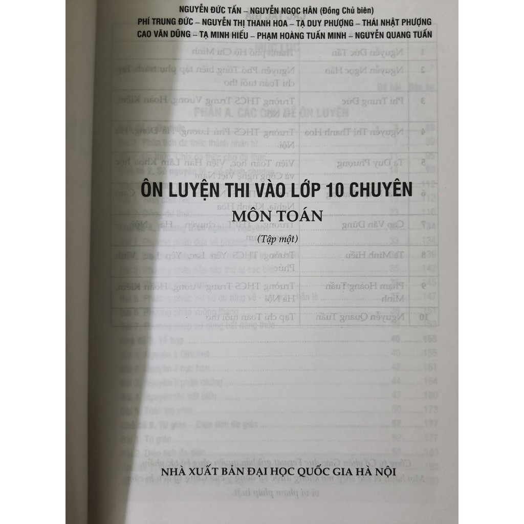 Sách - Ôn luyện thi vào lớp 10 chuyên môn Toán (Tập 1)