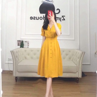 Váy vàng và đỏ đô cho Huyền