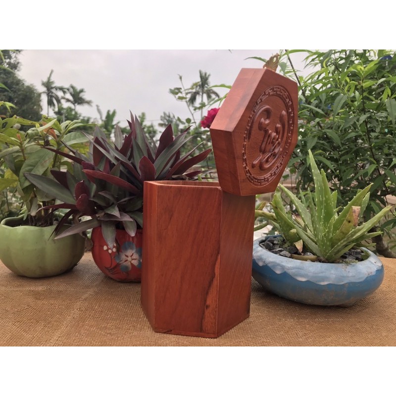 Hộp đựng chè gỗ hương đỏ Nam Phi dùng trang trí bàn tiếp khách , quà tặng . Nhiều mẫu mã , chủng loại khác nhau