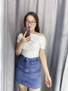 Phông body cổ thuyền