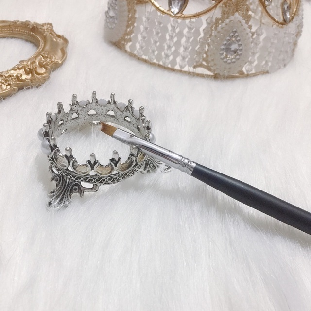 Cọ fen đầu móng