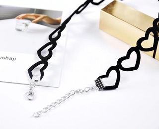 Vòng cổ choker tim