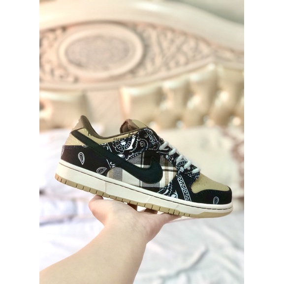 Giày sb dunk low travis scott