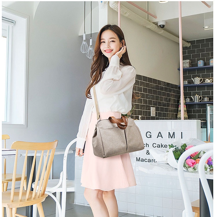 XẢ KHO 150K Túi Xách Tay Bỉm Sữa Giữ Nhiệt Chống Nước Bảo Quản Sữa Mẹ Bé Đựng Cơm Văn Phòng