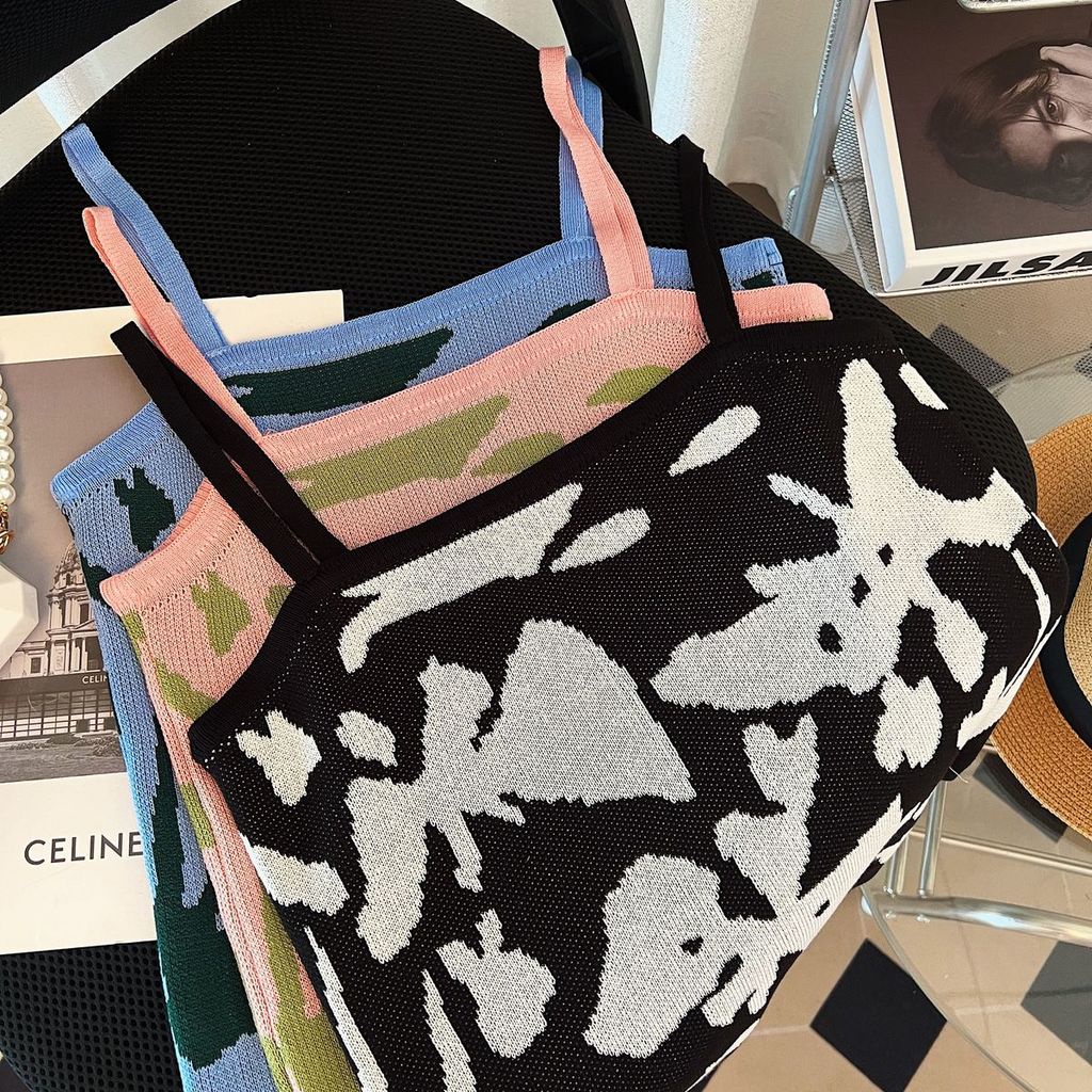 Bộ Áo Dệt Kim Hai Dây + Áo Khoác Dệt Kim Họa Tiết Hoa Màu Sắc Tương Phản Xinh Xắn