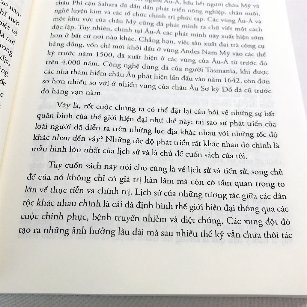 Sách - Súng, vi trùng và thép - Định mệnh của các xã hội loài người