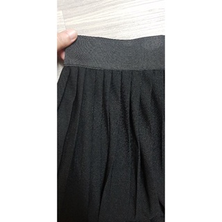 Chân váy xếp ly dài