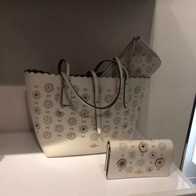 🆘RẺ VÔ ĐỊCH🆘Túi Coach Tote Bag with cut out Tea rose
