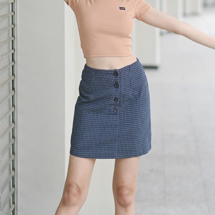 [Mã FAMALLT5 giảm 15% đơn 150k] Usthebasic - [Shopee Exclusive] Chân váy Plaid Button Down Skirt