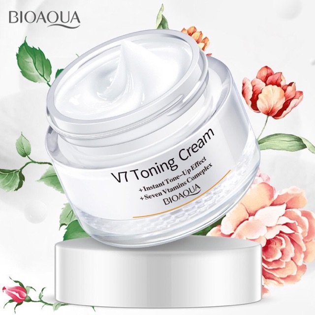 Kem dưỡng trắng và tái tạo da V7 Bioaqua