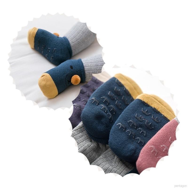 Vớ cotton giữ ấm chân chống trượt in họa tiết xinh xắn dành cho các bé
