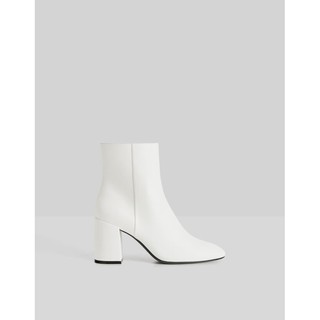 Boots trắng nữ tính - bershka