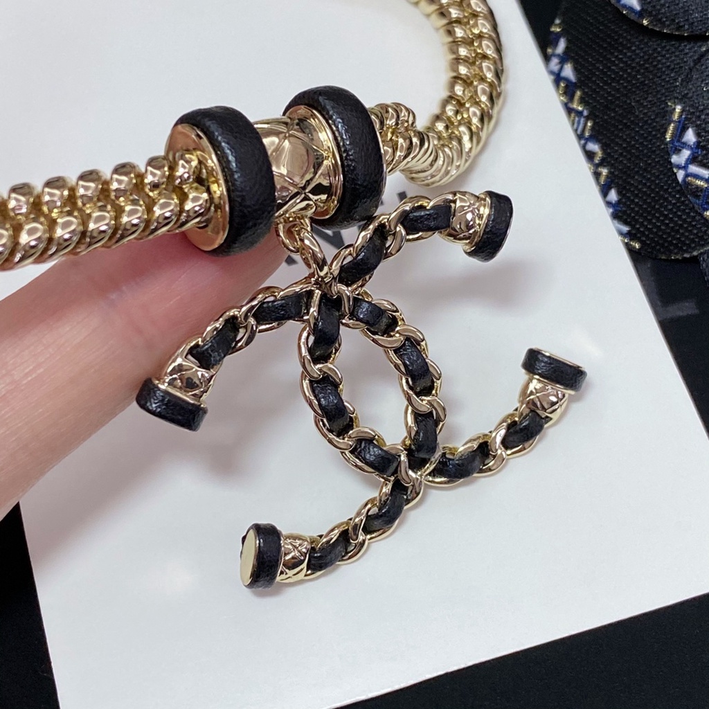 Dây chuyền dây da hai mặt chữ C đính đá kim cương đen thời trang