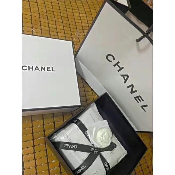 Khăn CHANEL hộp đầy đủ (Oder )