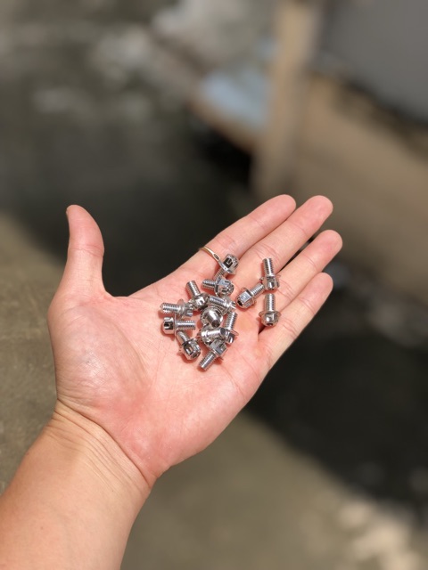 Ốc inox  salaya VN 6li1  phân - gắn carte