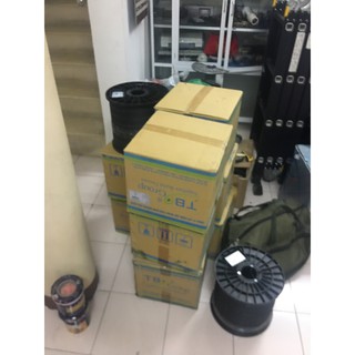 Cuộn cáp quang 1Fo bọc chặt 2 sợi thép 1000m