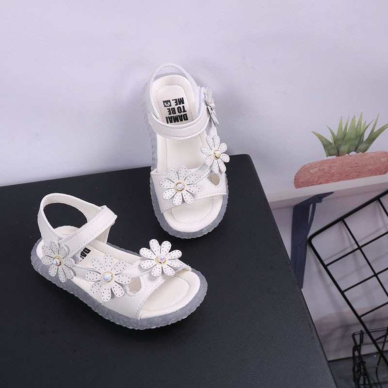 sandal bé gái size 21-25 hoa xếp sườn nổi bật