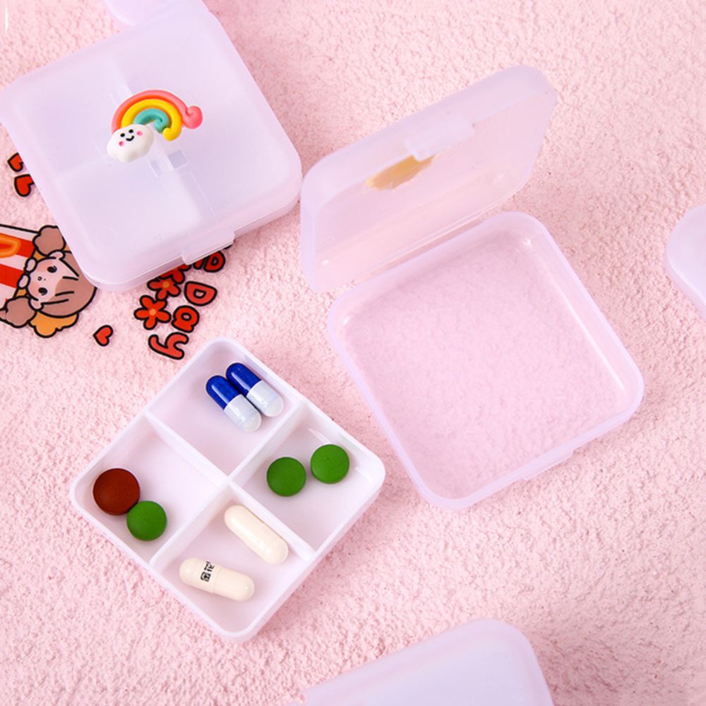 1 hộp đựng thuốc mini 4 ngăn họa tiết hoạt hình dễ thương