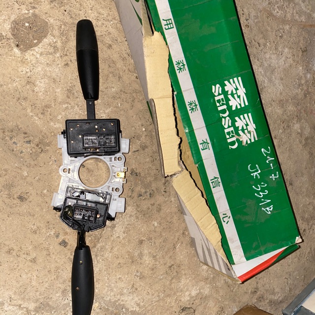 Sản phẩm gia đình làm: Công tắc tổng hợp 331b