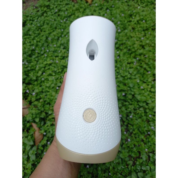 Máy Xịt Thơm Phòng Tự Động GLADE