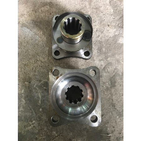 Mặt Bích quả dứa 4100/1061 10 then 4 lỗ vuông mặt to tâm 77/92 phụ tùng ô tô phụ tùng Hùng Lỳ