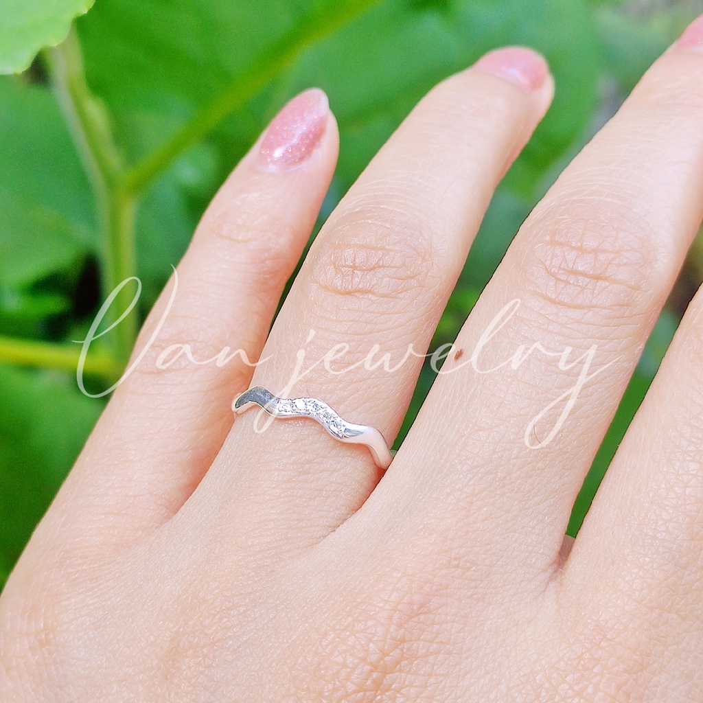 Nhẫn bạc Nhẫn sóng nhỏ bạc ta Van Jewelry V10005