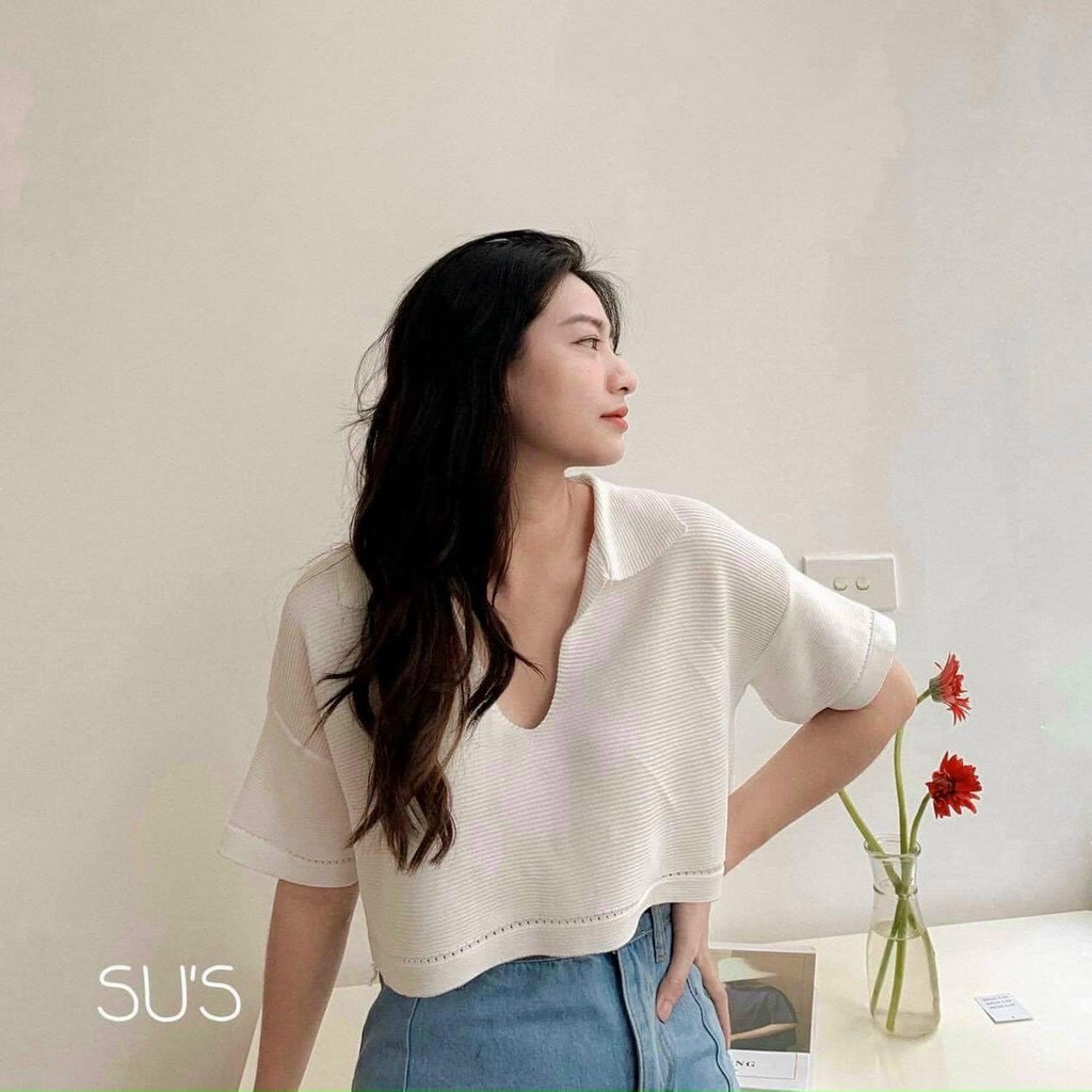 Áo Croptop Len Dáng Rộng Cổ V Phong Cách Trẻ Trung Sành Điệu