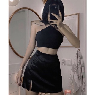 Set áo yếm và chân váy xẻ