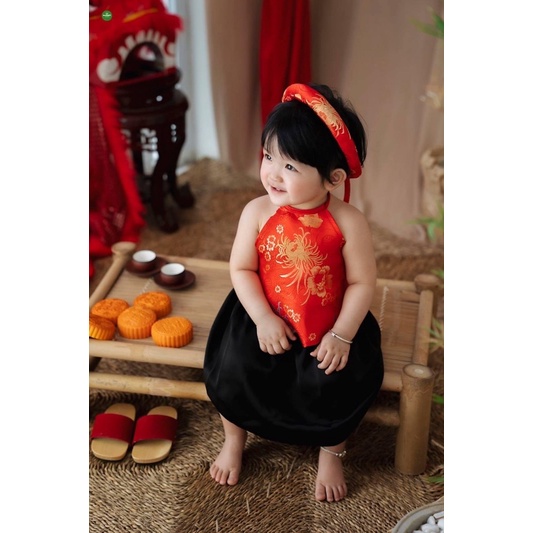 Yếm gấm trang phục tết trung thu