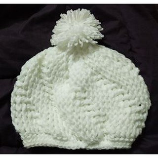 Mũ len nữ ,  màu trắng tinh khôi . Cho team yêu màu trắng