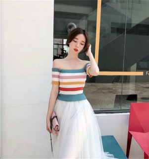 Áo trễ vai kẻ nhiều màu