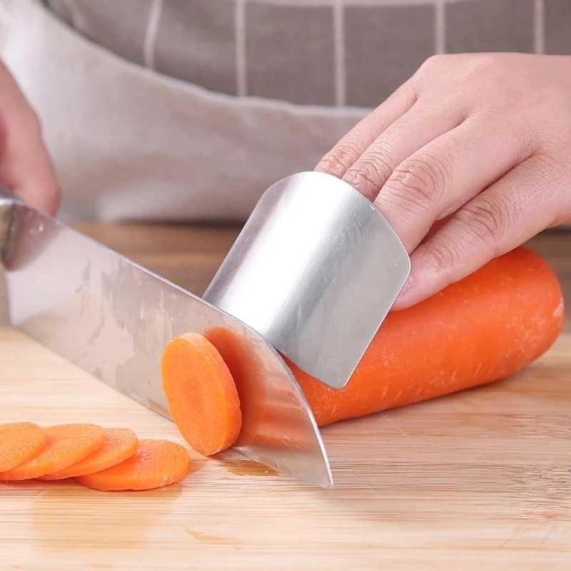 Dụng Cụ Bảo Vệ Ngón Tay Khi Cắt Thái Bằng Thép Không Gỉ