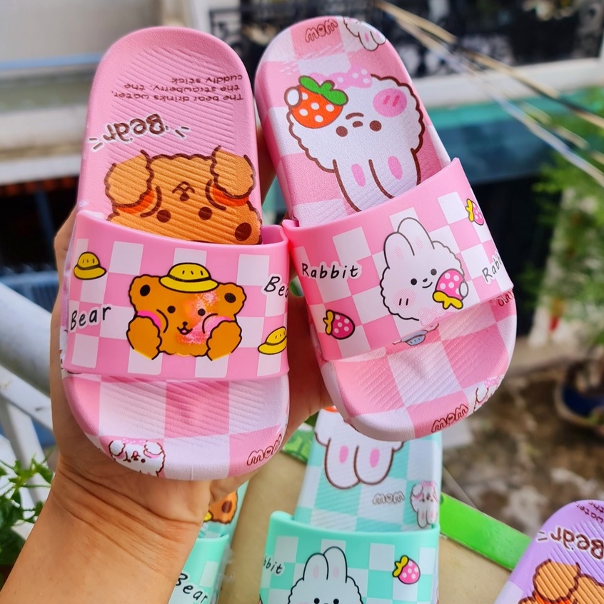Dép bánh mì cho bé trai bé gái hình thỏ gấu nâu, chất cao su nhúng mờ nhám cho bé
