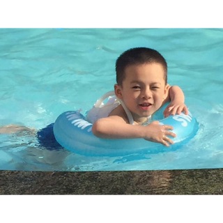 Phao bơi cho bé có dây đeo đỡ bé an toàn