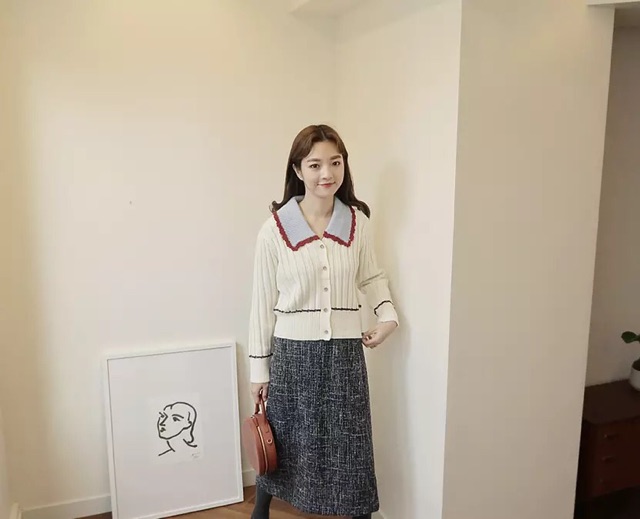Áo len cổ bẻ